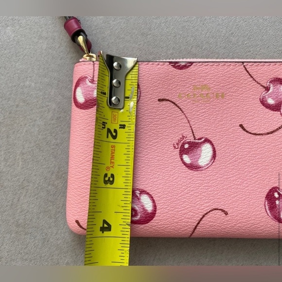 NEW! Coach Corner Zip Wristlet With Cherry Print Wristlet Clutch Wallet 🍒 - Picture 3 of 17